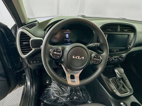 Used 2024 Kia Soul LX w/ Option Group 015 image 16