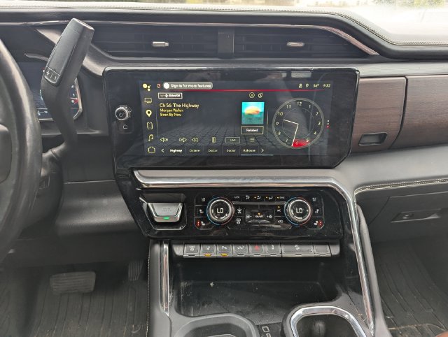 Used 2024 GMC Sierra 2500 Denali Ultimate AWD/4WD image 6