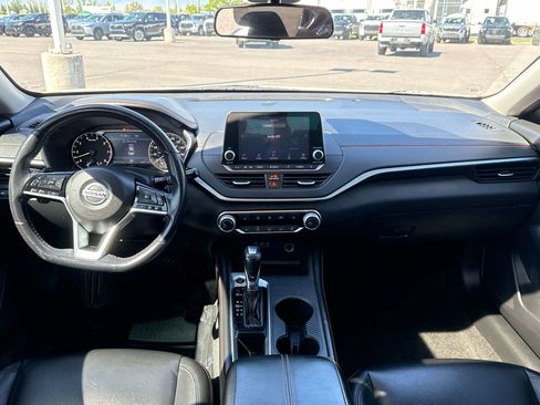 Used 2020 Nissan Altima 2.0 SR FWD image 14