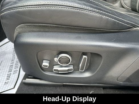 Used 2018 Land Rover Range Rover Velar R-Dynamic HSE image 14