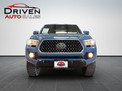 Used 2019 Toyota Tacoma TRD Off-Road AWD/4WD image 8