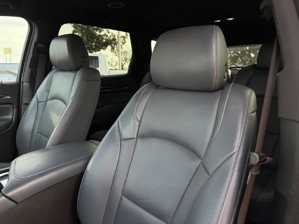 Used 2022 Buick Enclave Premium FWD image 11