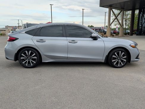 Used 2024 Honda Civic EX-L image 5