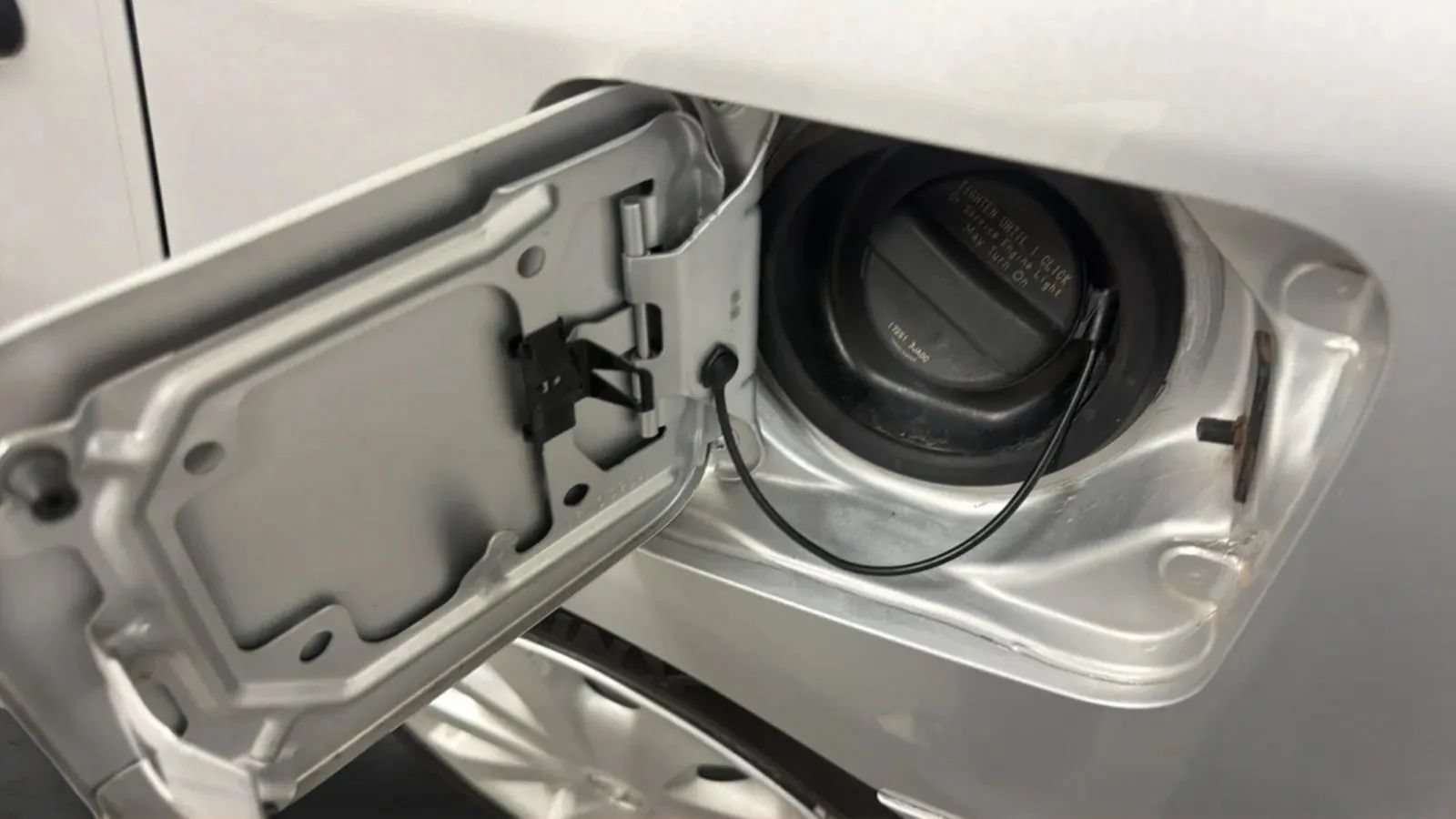 Used 2017 Nissan Versa S Plus FWD image 27