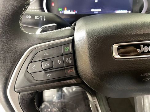 New 2025 Jeep Grand Cherokee L Laredo AWD/4WD image 20