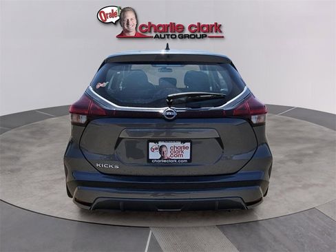 New 2025 Nissan Kicks Play S image 5