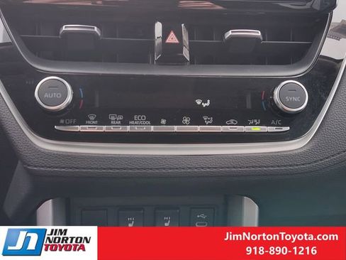 Used 2023 Toyota Corolla Cross XLE image 22