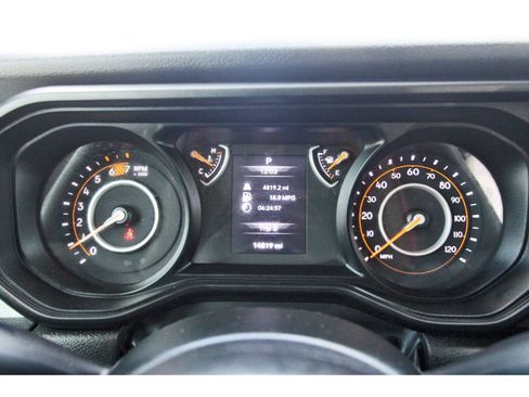 Used 2025 Jeep Wrangler Unlimited Sport AWD/4WD image 17