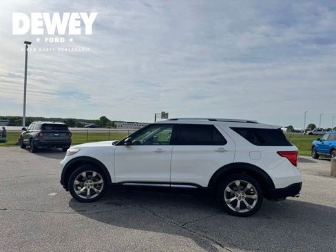 Used 2020 Ford Explorer Platinum w/ Premium Technology Package AWD/4WD image 9