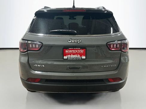 Used 2023 Jeep Compass Limited image 7