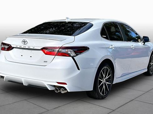 Used 2024 Toyota Camry SE image 13