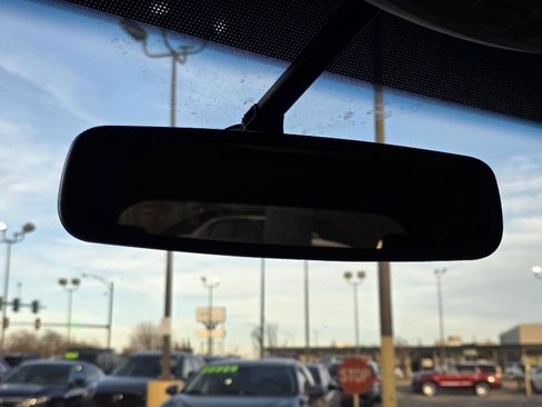 Used 2018 Ford Edge Titanium w/ Technology Package image 25