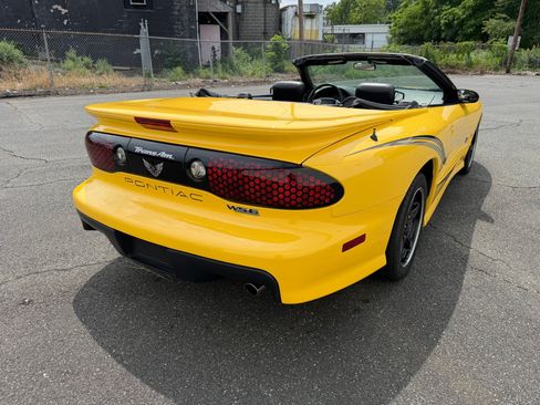 Used 2002 Pontiac Firebird Trans Am RWD image 18