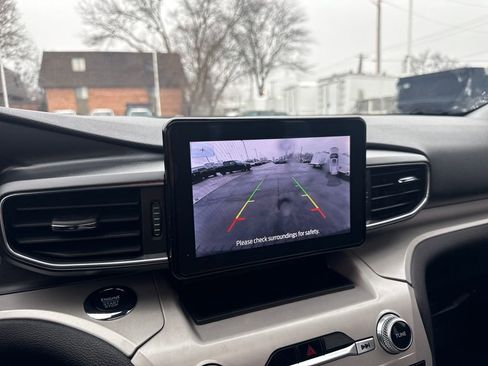 Used 2023 Ford Explorer XLT w/ Equipment Group 202A image 33