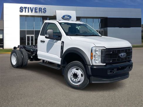 New 2026 Ford F550 2WD Regular Cab Super Duty image 1