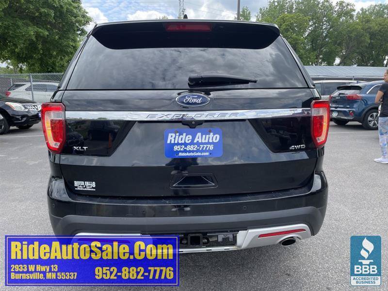 Used 2017 Ford Explorer XLT w/ Equipment Group 201A AWD/4WD image 6
