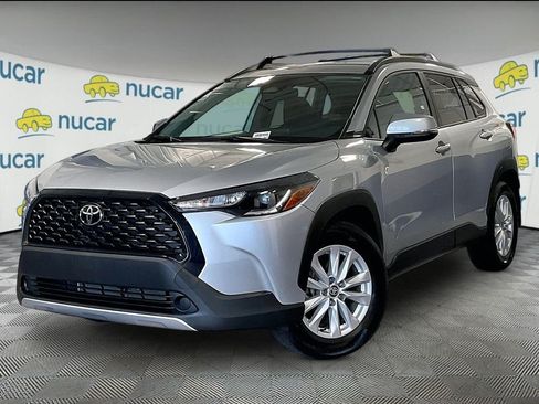 Certified 2023 Toyota Corolla Cross LE AWD/4WD image 3