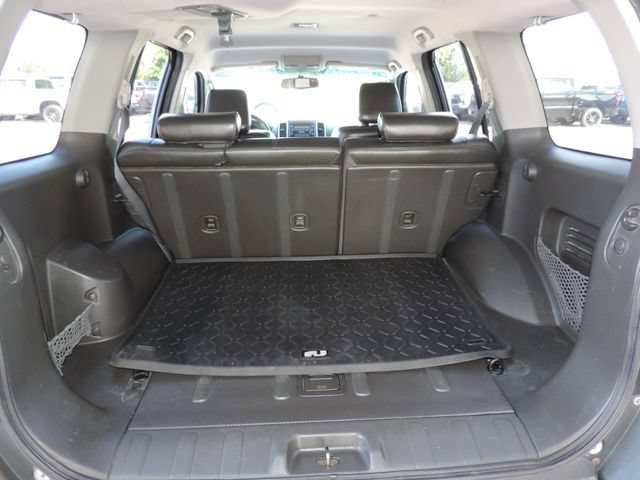 Used 2011 Nissan Xterra PRO-4X w/ Pro-4x Leather Pkg AWD/4WD image 18