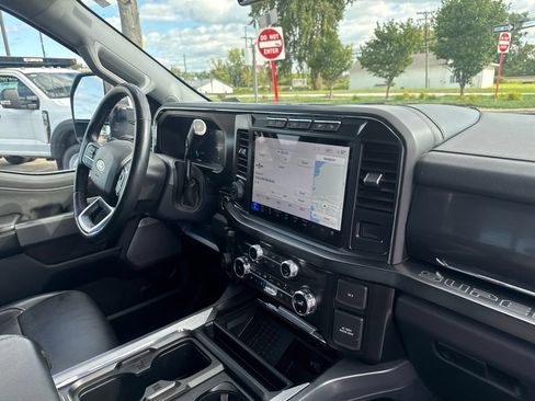 Used 2024 Ford F350 Lariat w/ Lariat Ultimate Package AWD/4WD image 39