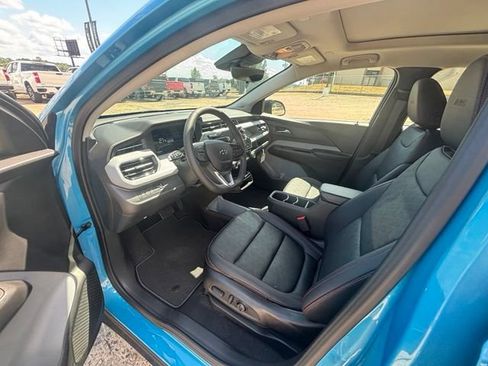 New 2027 Chevrolet Bolt RS w/ Technology Package FWD image 11