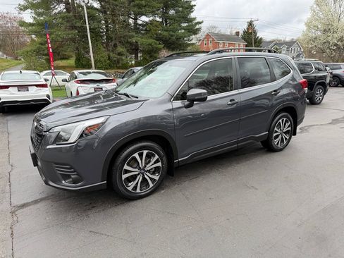 Used 2023 Subaru Forester Limited image 1