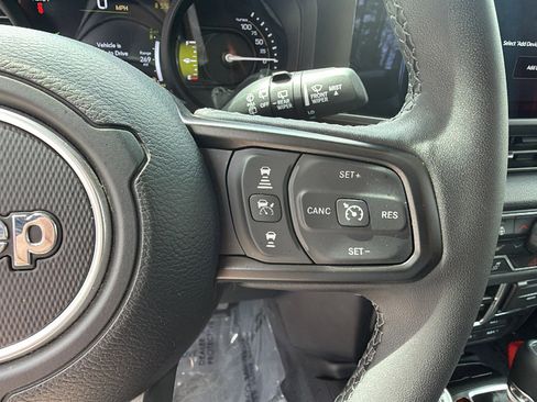 Used 2025 Jeep Wrangler Unlimited Sport S 4xe AWD/4WD image 28