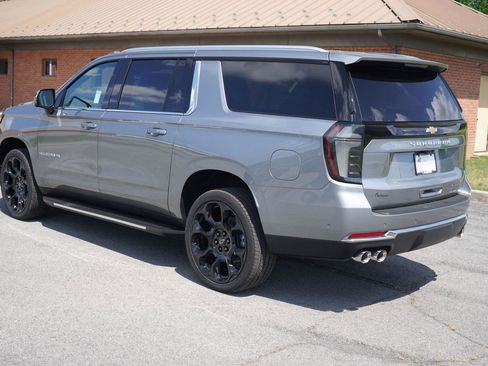 New 2025 Chevrolet Suburban Premier image 6