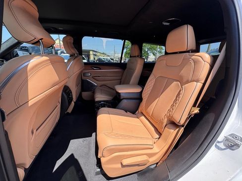 Used 2023 Jeep Grand Cherokee L Summit AWD/4WD image 15