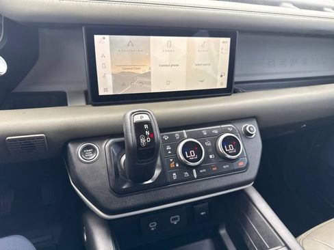 Used 2020 Land Rover Defender 110 HSE AWD/4WD image 8