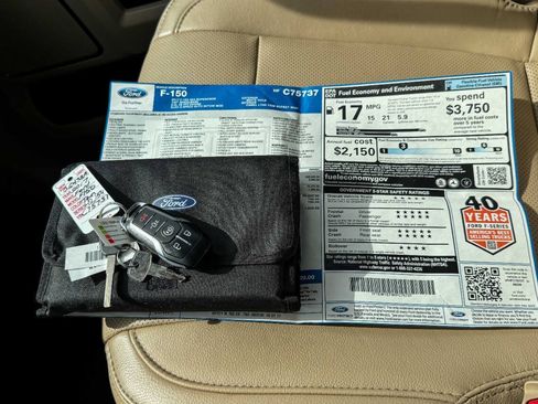 Used 2017 Ford F150 Lariat AWD/4WD image 40