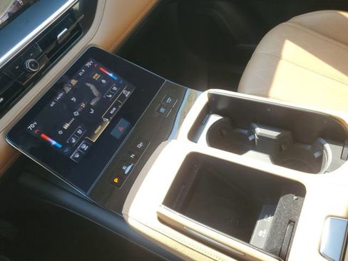 Used 2025 INFINITI QX80 Sensory image 31