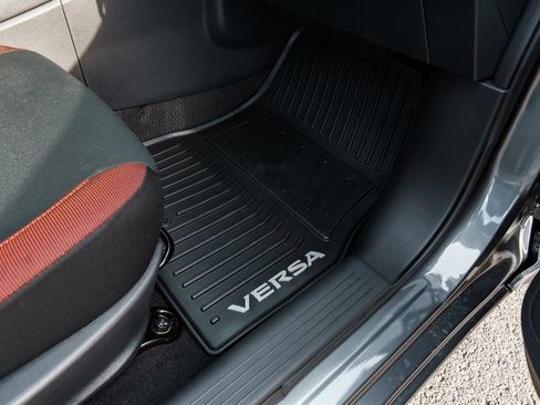 New 2025 Nissan Versa SR w/ Trunk Package image 26