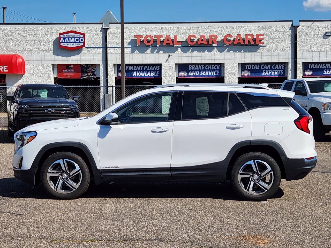 Used 2020 GMC Terrain SLT AWD/4WD image 3