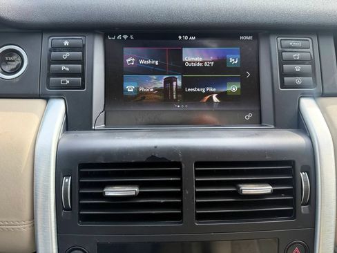 Used 2016 Land Rover Discovery Sport HSE AWD/4WD image 17