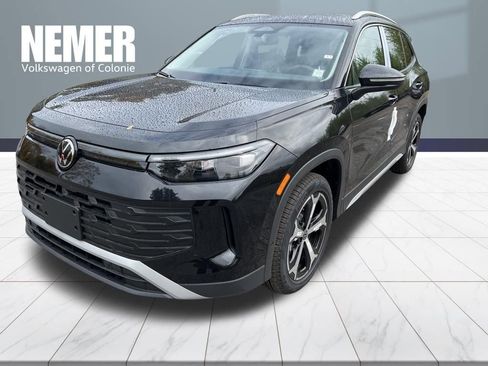 New 2026 Volkswagen Tiguan SE image 1