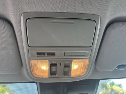 Used 2022 Honda CR-V EX-L image 29