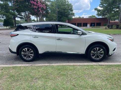 Used 2018 Nissan Murano SV AWD/4WD image 6