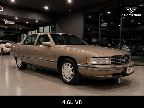 Used 1995 Cadillac De Ville Concours FWD image 2