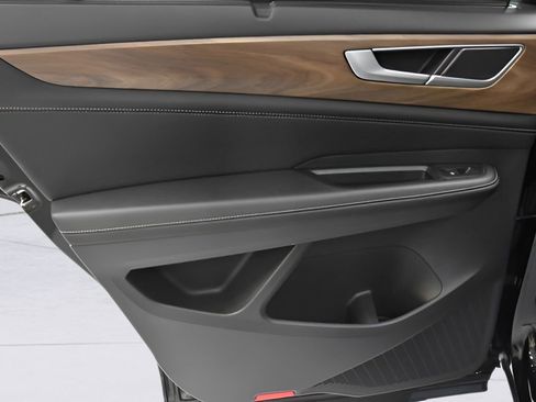 Used 2024 Volkswagen Atlas SE image 13