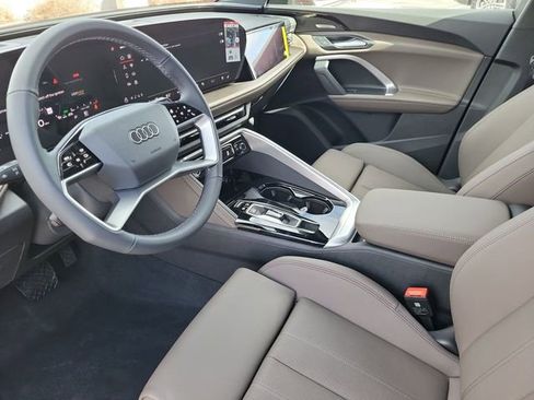 New 2025 Audi Q5 Prestige image 11