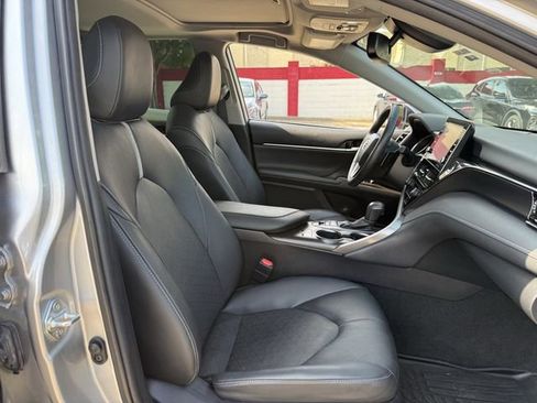 Used 2021 Toyota Camry XSE w/ Cold Weather Package FWD image 30
