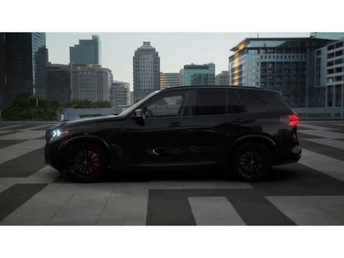 New 2026 BMW X5 xDrive40i w/ M Sport Package AWD/4WD image 4
