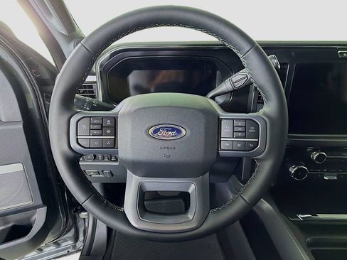 New 2026 Ford F250 Lariat w/ Black Appearance Package AWD/4WD image 12