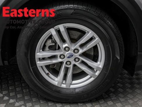 Used 2023 Ford Explorer XLT w/ Equipment Group 202A image 32