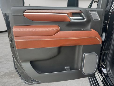 Used 2024 GMC Sierra 2500 Denali Ultimate image 16