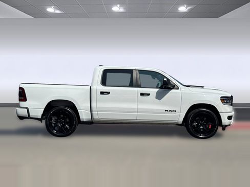 Used 2024 RAM 1500 Laramie AWD/4WD image 7