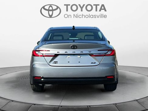 Used 2026 Toyota Camry XLE image 5