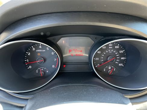 Used 2015 Kia Sedona LX FWD image 19