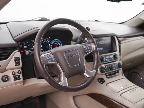 Used 2020 GMC Yukon Denali w/ Open Road Package AWD/4WD image 23