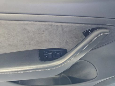 Used 2018 Tesla Model 3 Long Range RWD image 13